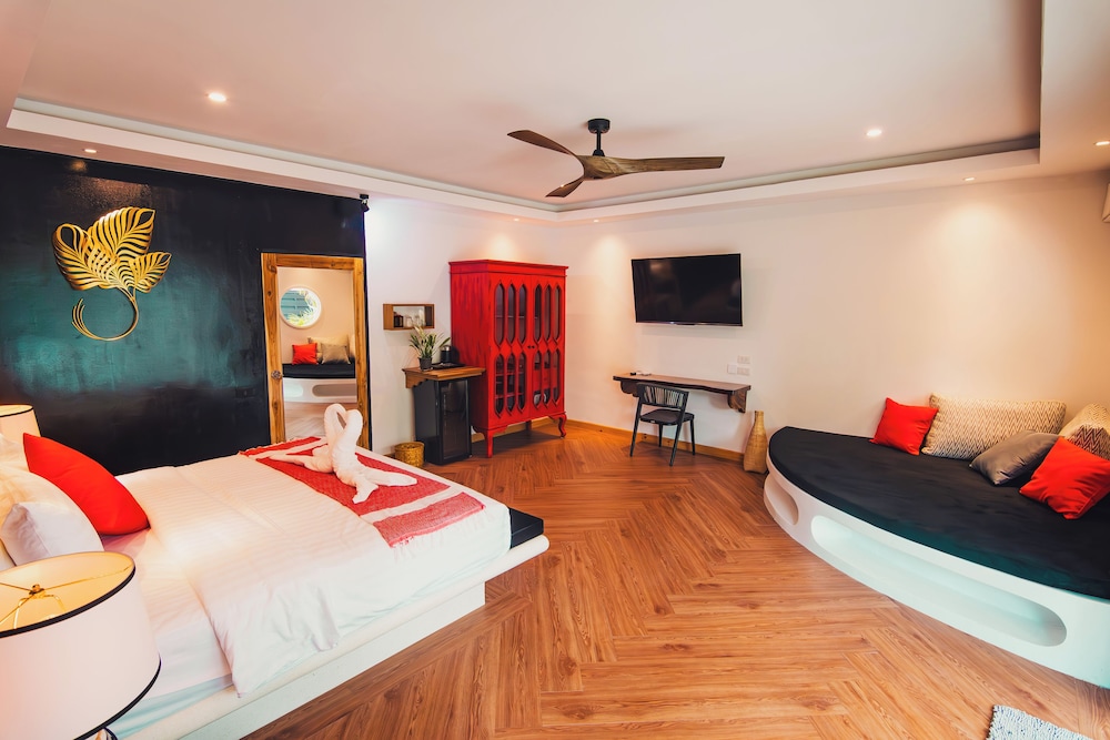 Deluxe King Room With Private Salah
