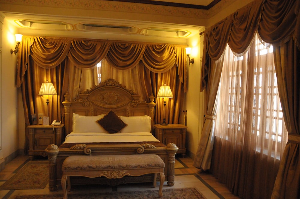 Presidential Suite, Smoking photo 3
