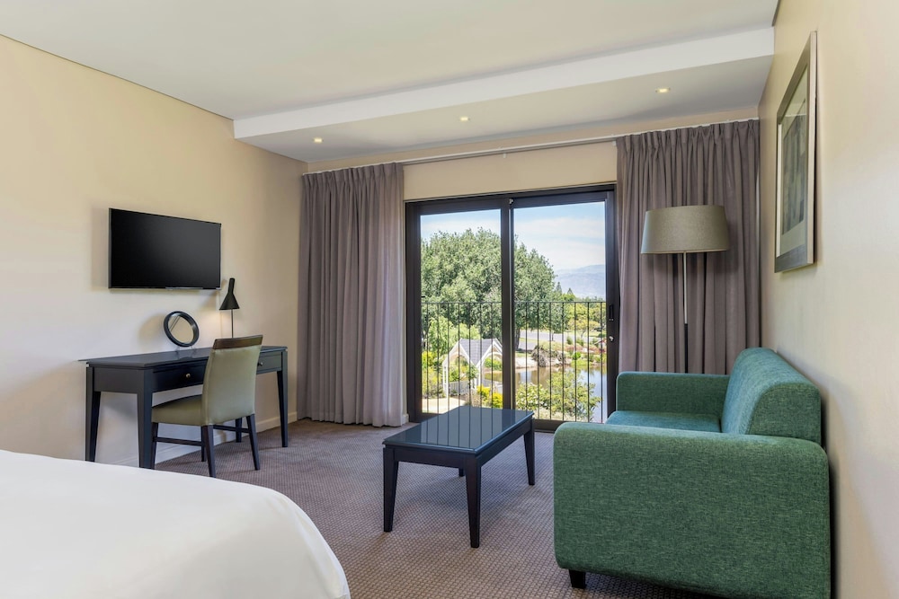 Classic Room, 1 King Bed, Garden View photo 1
