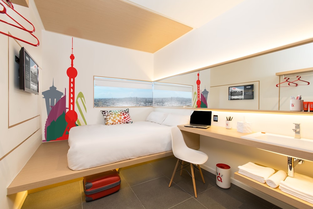 Standard Room, City View photo 3