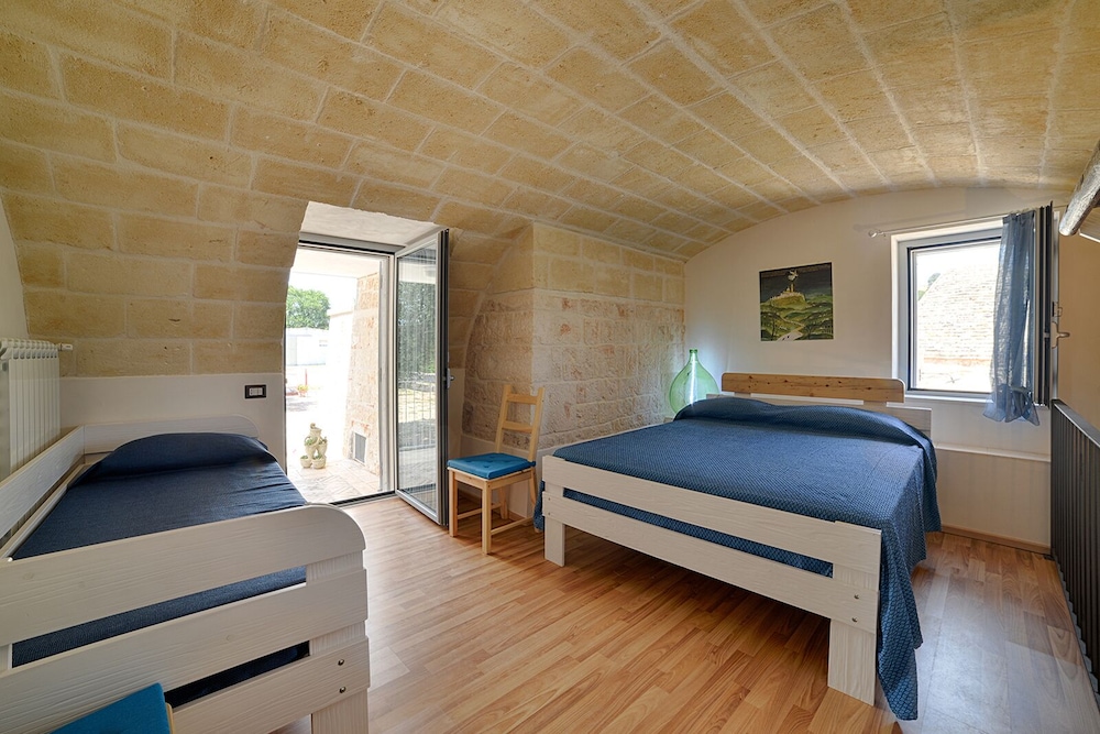Condo, 2 Bedrooms