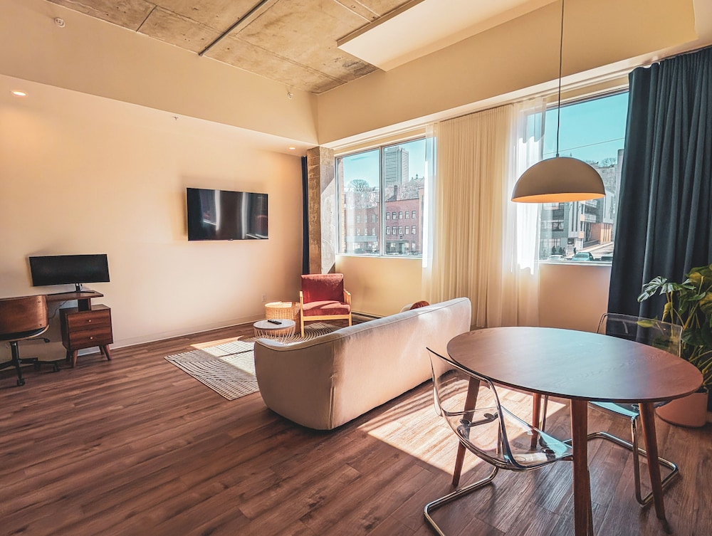 Business Studio
