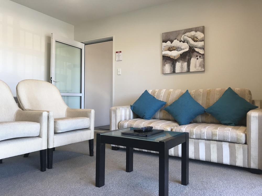 Deluxe Suite, 1 Bedroom - Photo 1