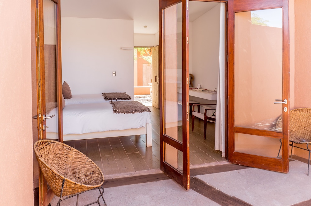 Suite, 1 Queen Bed - Photo 4