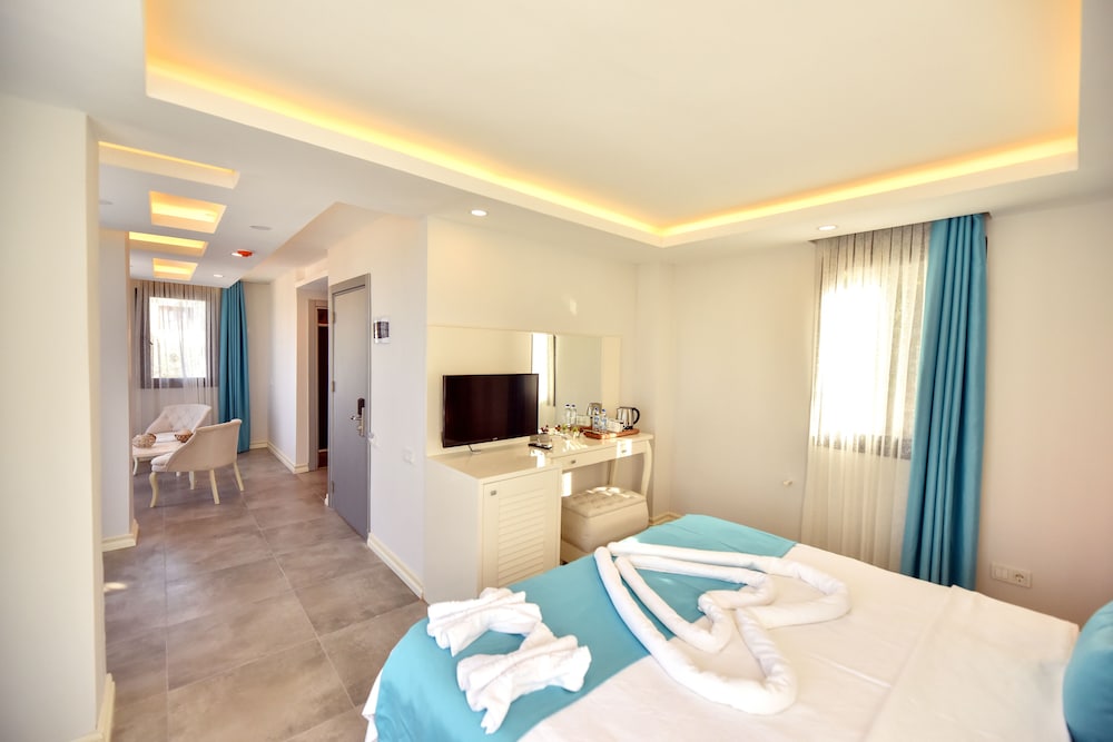 Family Room, Несколько кроватей, Вид на бассейн