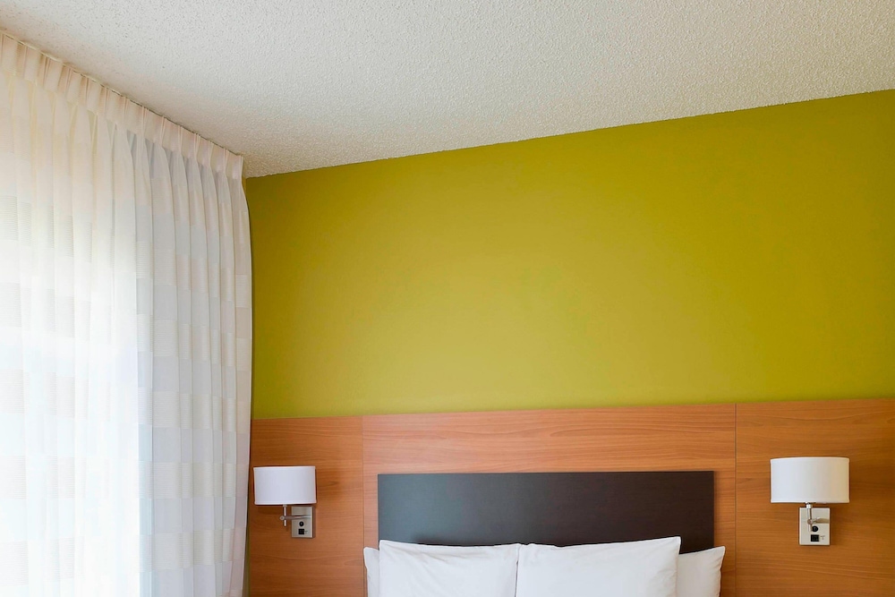 Suite, 1 Bedroom - Photo 2