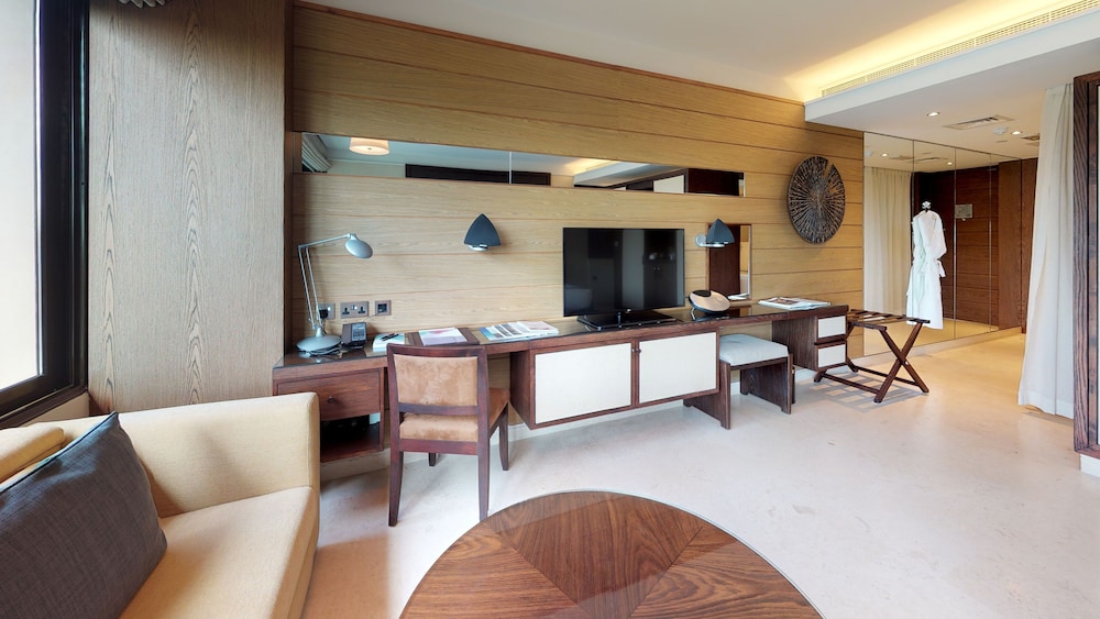 Palm Deluxe Room
