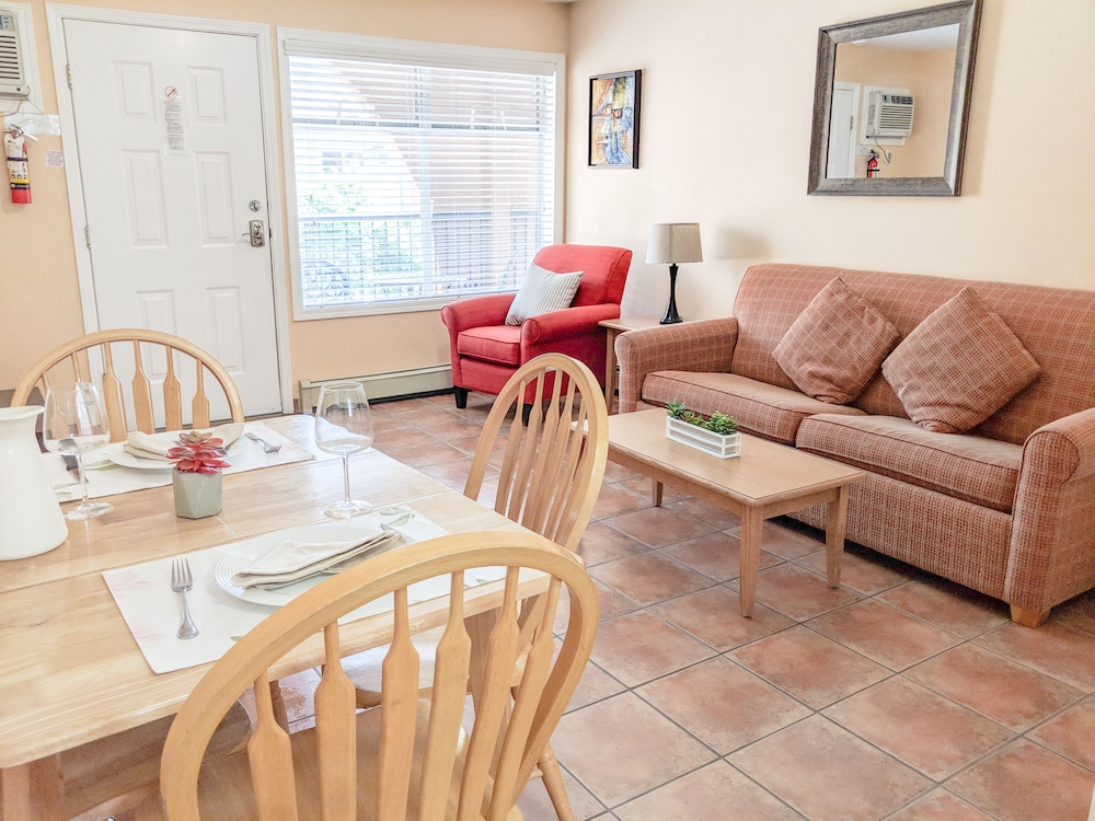 Suite, 2 Bedrooms photo 1