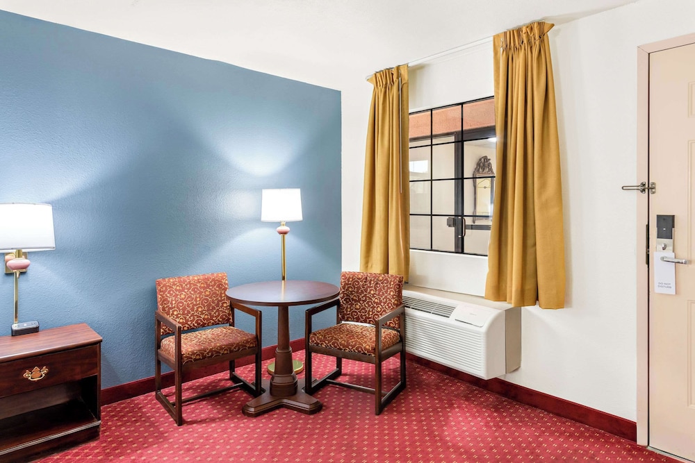 Room, 1 King Bed, Accessible, Non Smoking photo 1