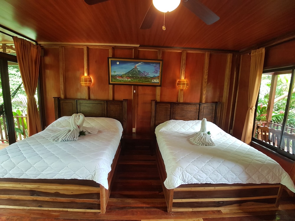 Deluxe Bungalow photo 3
