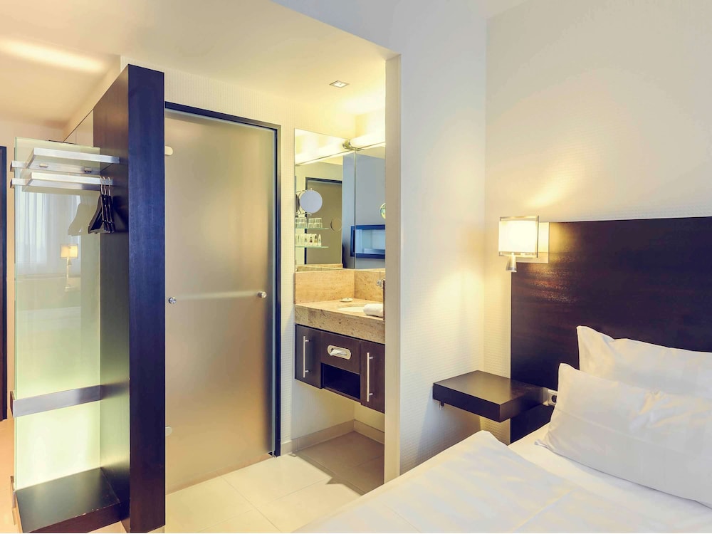 Standard Room, Multiple Beds photo 3