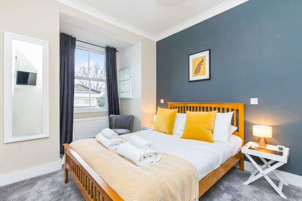 Small Double Room with Private Shower photo 1