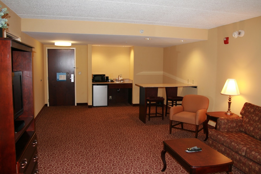 Room - Photo 4