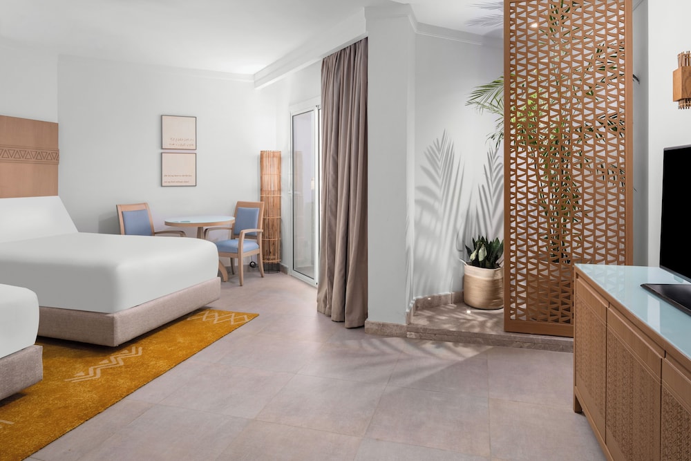 Premium Room, 2 Twin Beds, Pool View - Photo 2