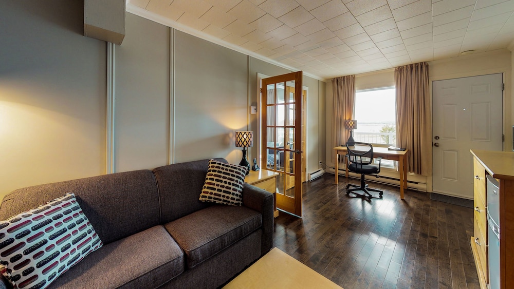 Design Suite, 1 King Bed With Sofa Bed, Sea View