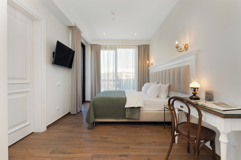 Superior Double or Twin Room with Balcony photo 2