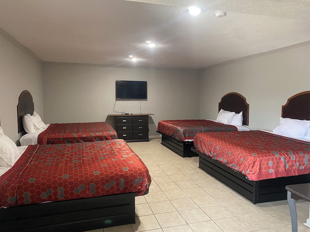 Economy Quadruple Room