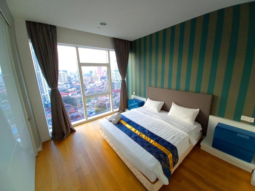 Two Bedroom Luxurious Suite With City View