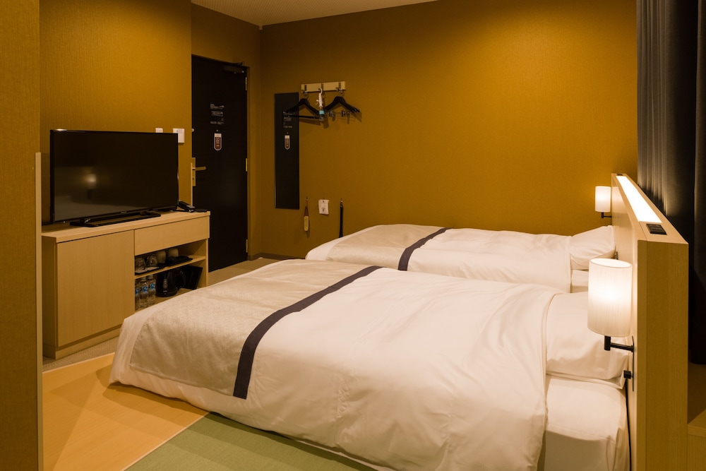 Japanese Style Modern Twin Room [Check-out at 10AM] photo 2
