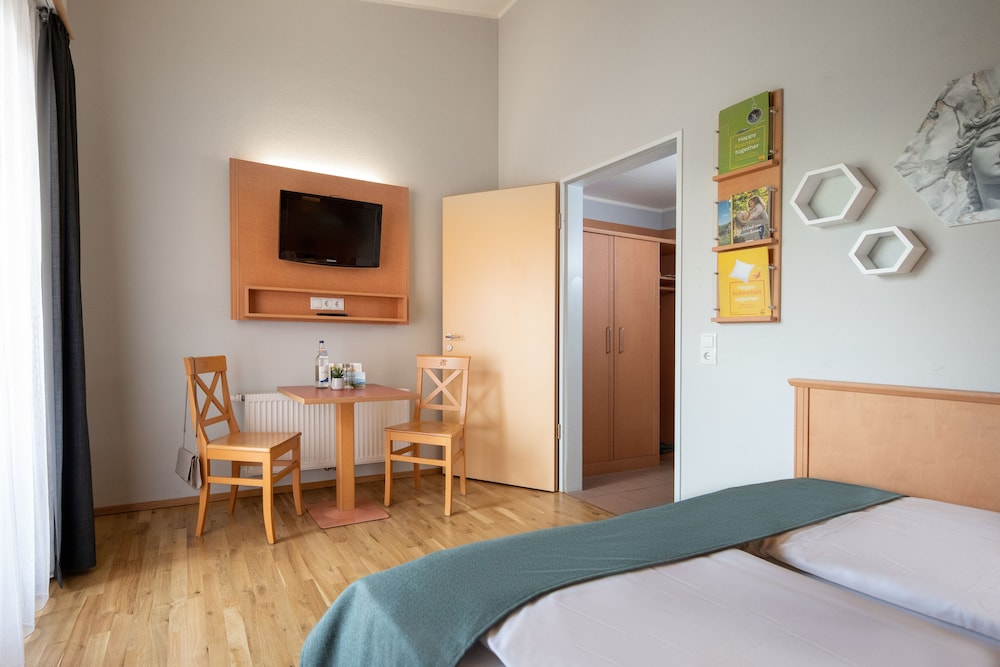 Double Room - Photo 2