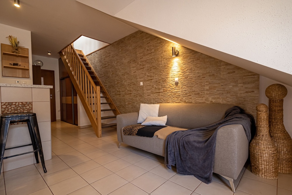 Duplex, Balcony