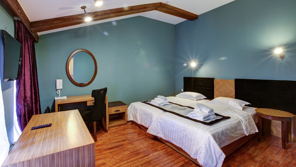 Standard Twin Room, Multiple Beds, Non Smoking