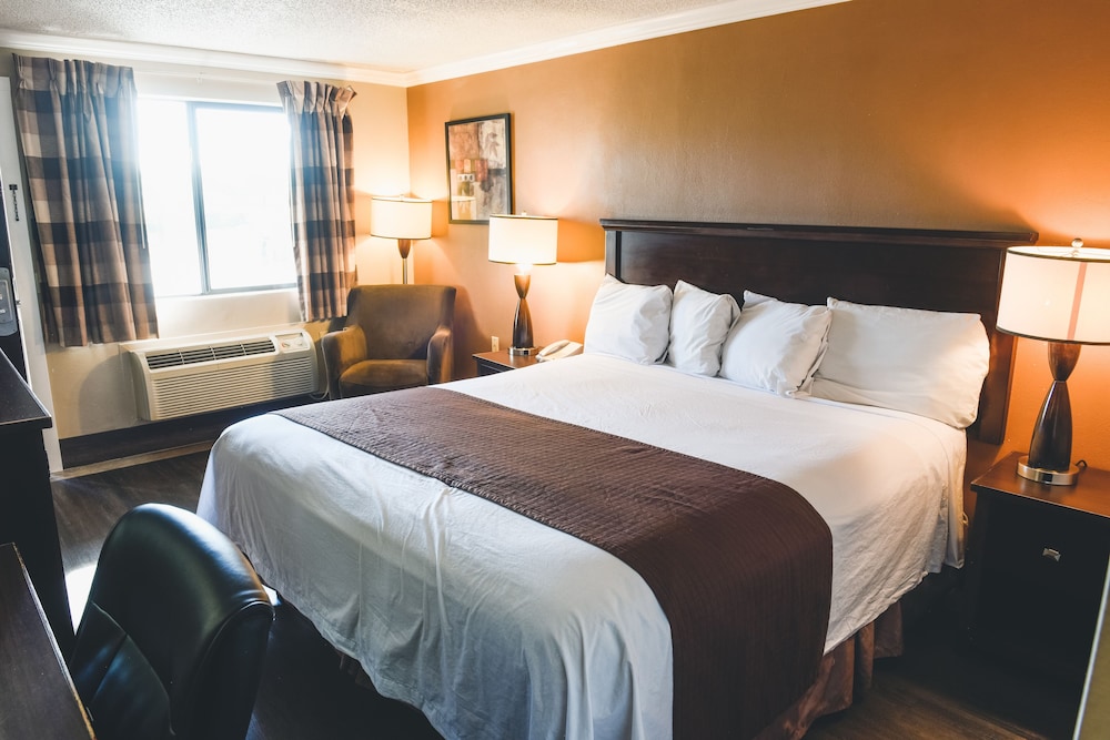 Deluxe Room, 1 Queen Bed, Non Smoking, Jetted Tub