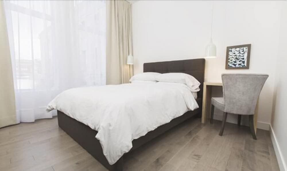 Standard Room, 1 Queen Bed photo 1