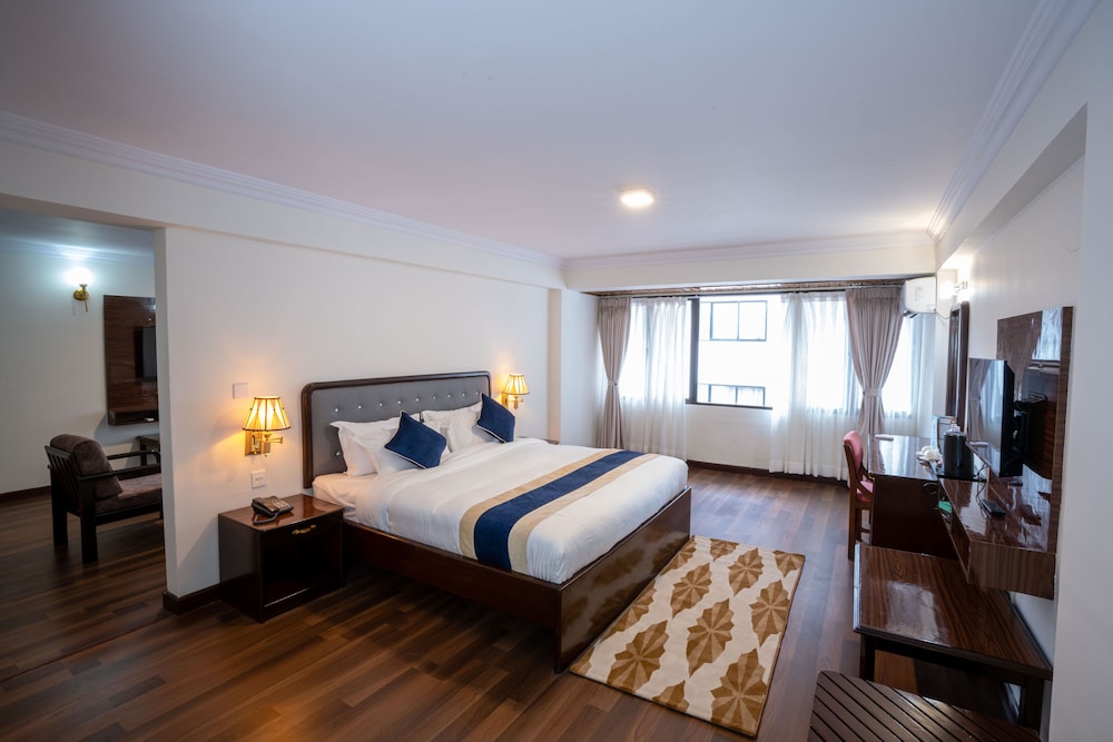 Deluxe Suite