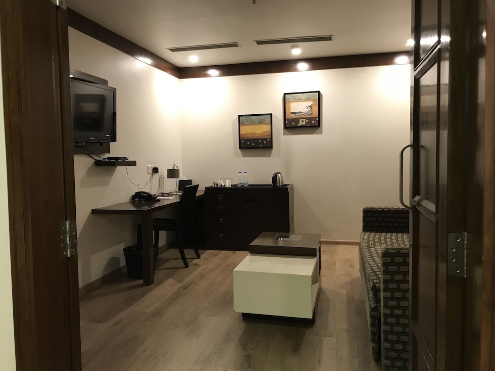 Executive Suite photo 3