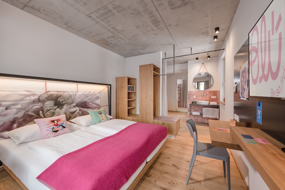 Signature Double Room photo 3