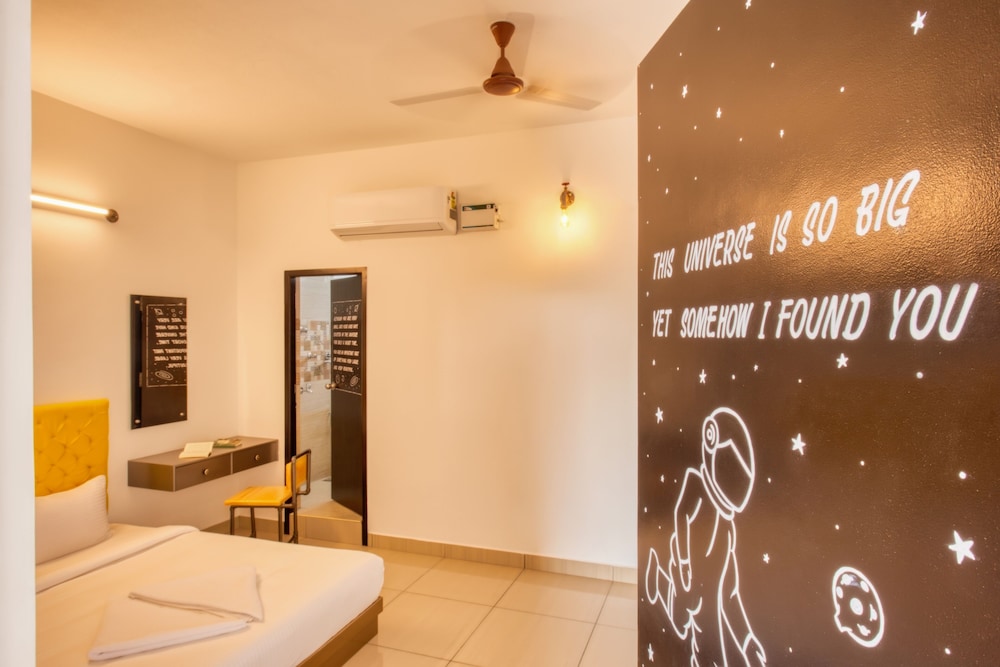 Deluxe Room, Kitchen - Photo 7