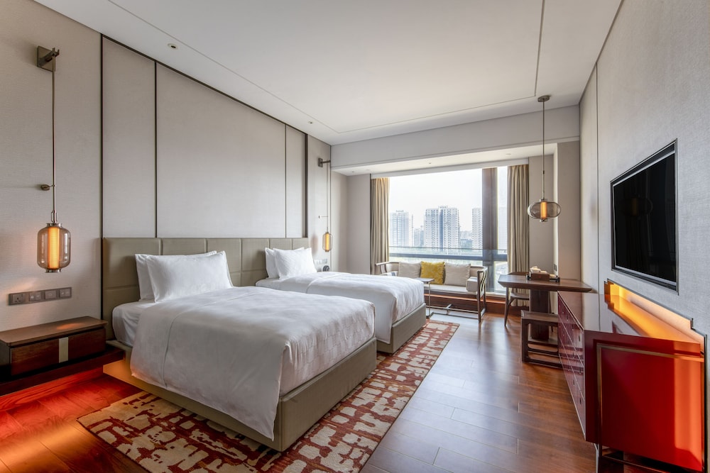Standard Room, 2 Double Beds, Club Lounge Access