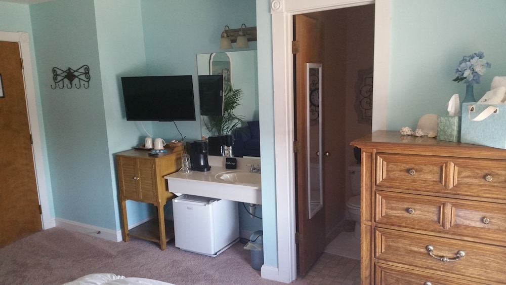 Superior Room, 1 Queen, Bed with Sofa bed, Refrigerator (Greek Isles Room) photo 3