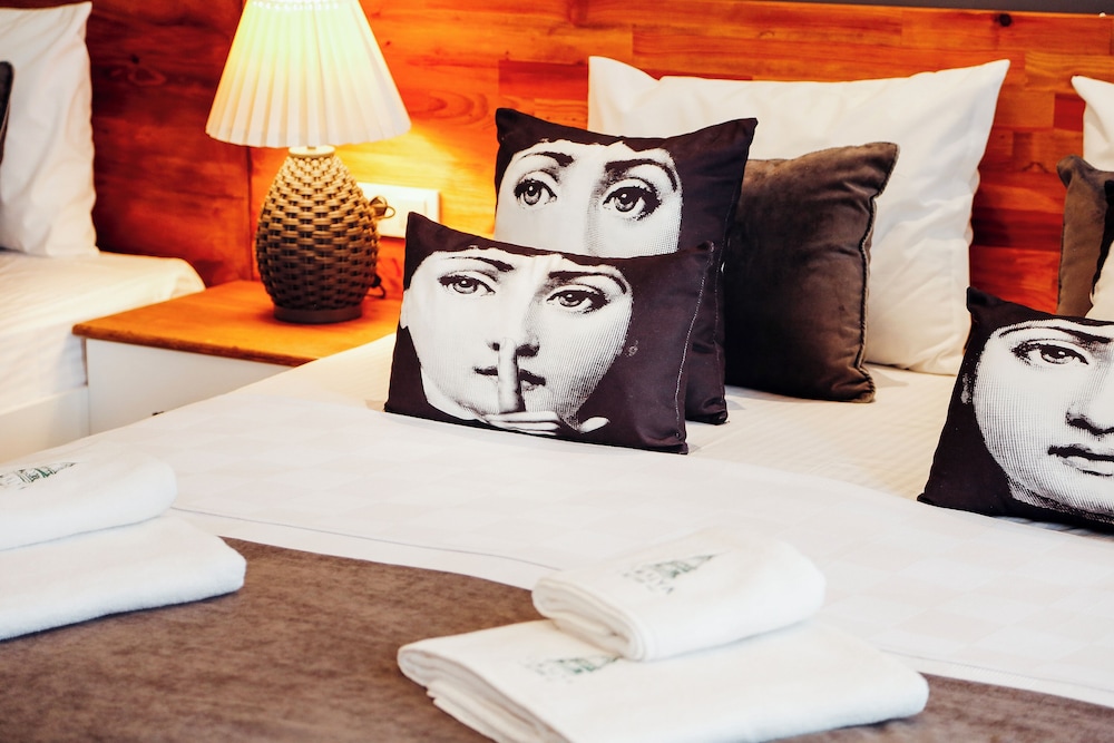 Deluxe Triple Room photo 3