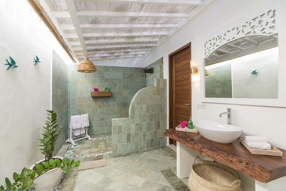 Joglo, 2 Bedrooms Villa - for Cool Adults Only photo 3