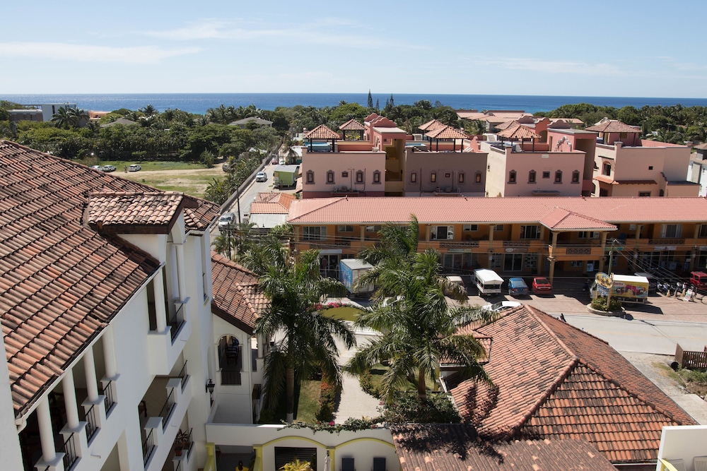 Superior Suite, 2 Bedrooms, Pool View, 2nd Floor, No Elevator photo 3