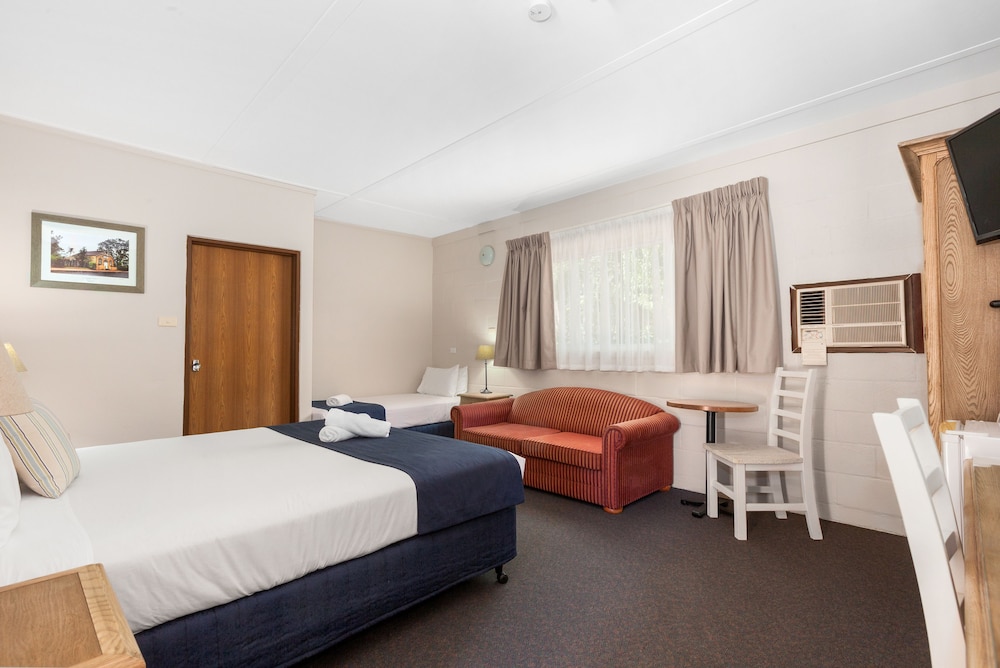 Standard Room, Non Smoking (King and Single room) photo 2