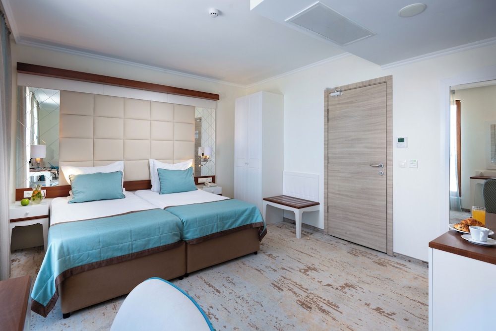 Superior Twin Side Sea View - Photo 3