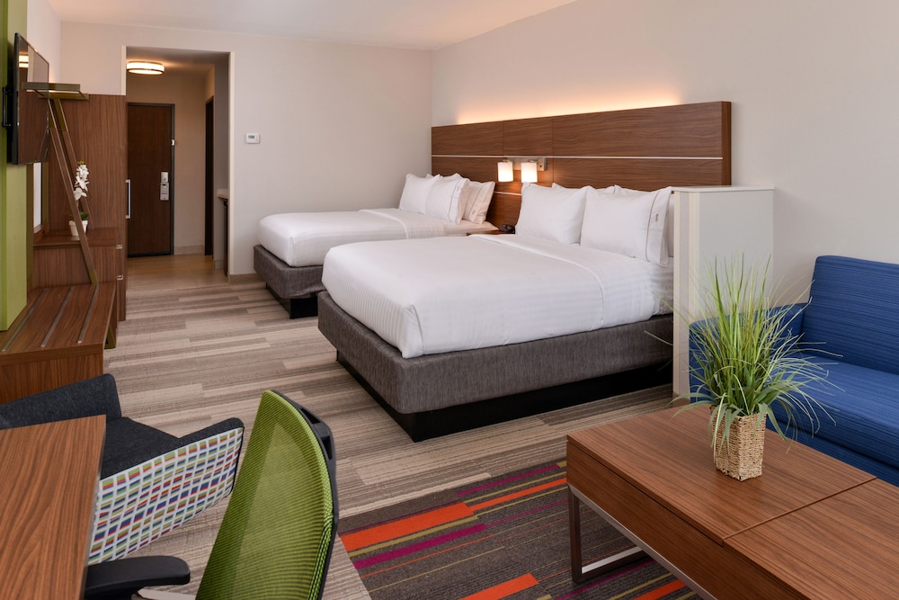 Suite, Multiple Beds
