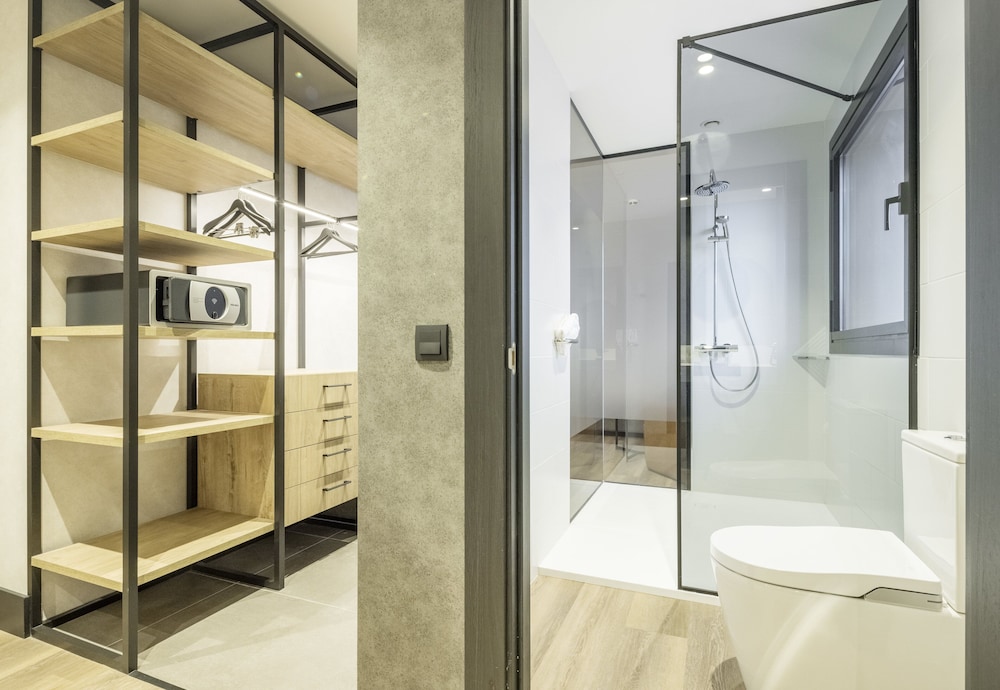 Junior Suite, City View - Photo 5