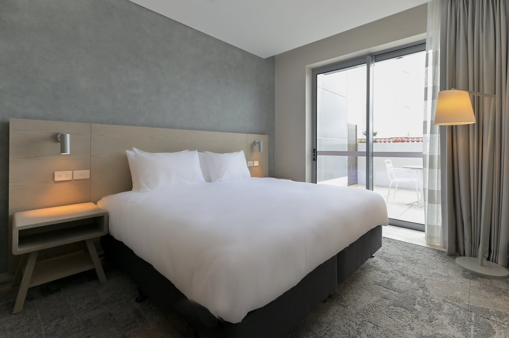 Suite (Free Breakfast) - Photo 18