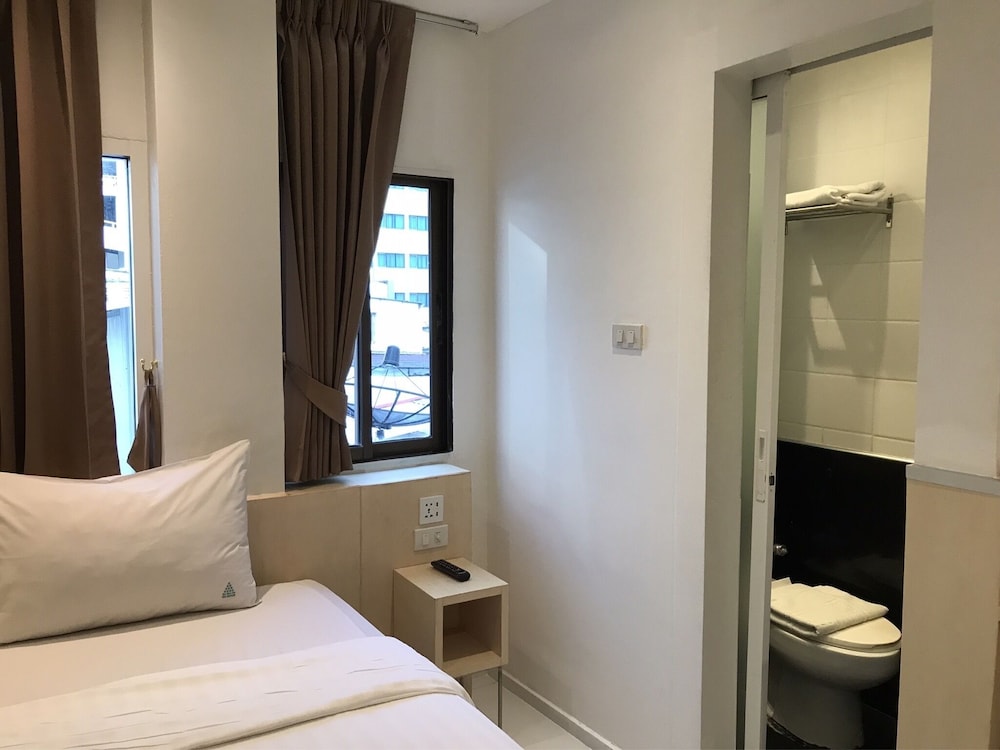 Single Room photo 3