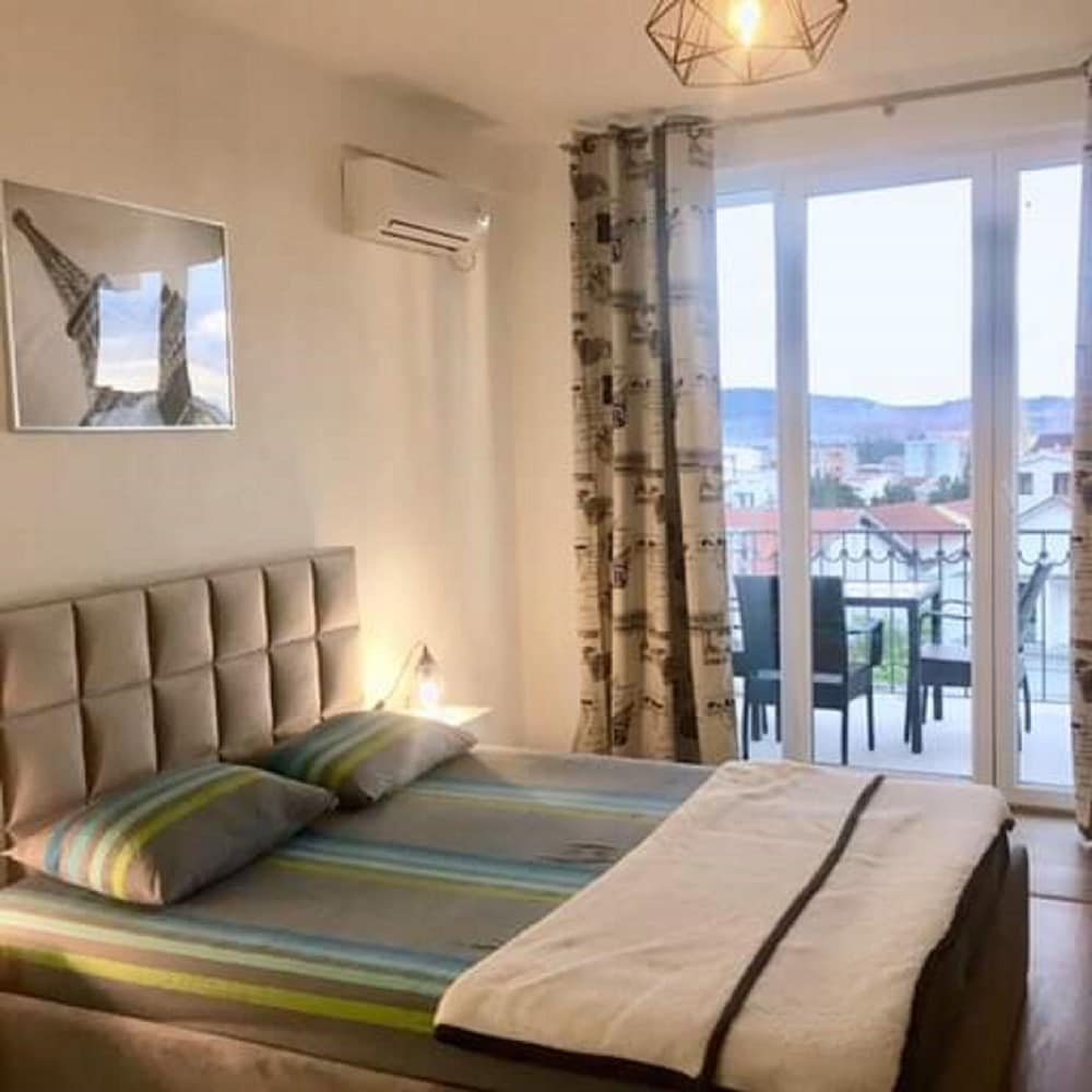 Design Apartment, Sea View (Paris)
