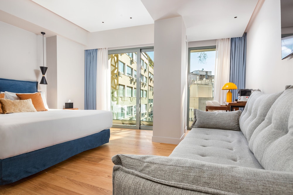 Premium Room with Balcony (Hotel) - Photo 3