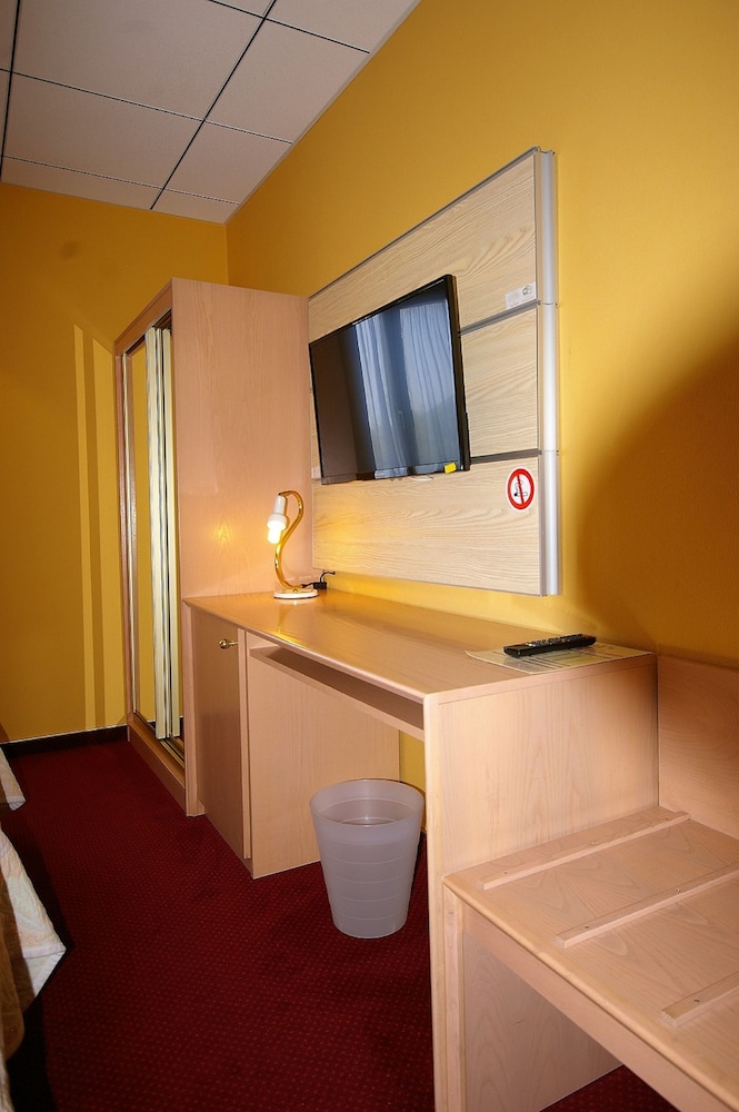 Standard Double Room photo 3