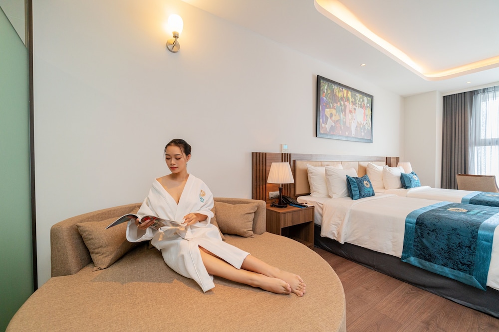 Executive Twin Room, City View photo 3