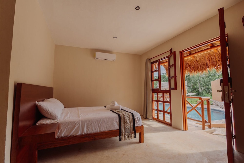 Junior Room, Balcony, Pool View photo 2