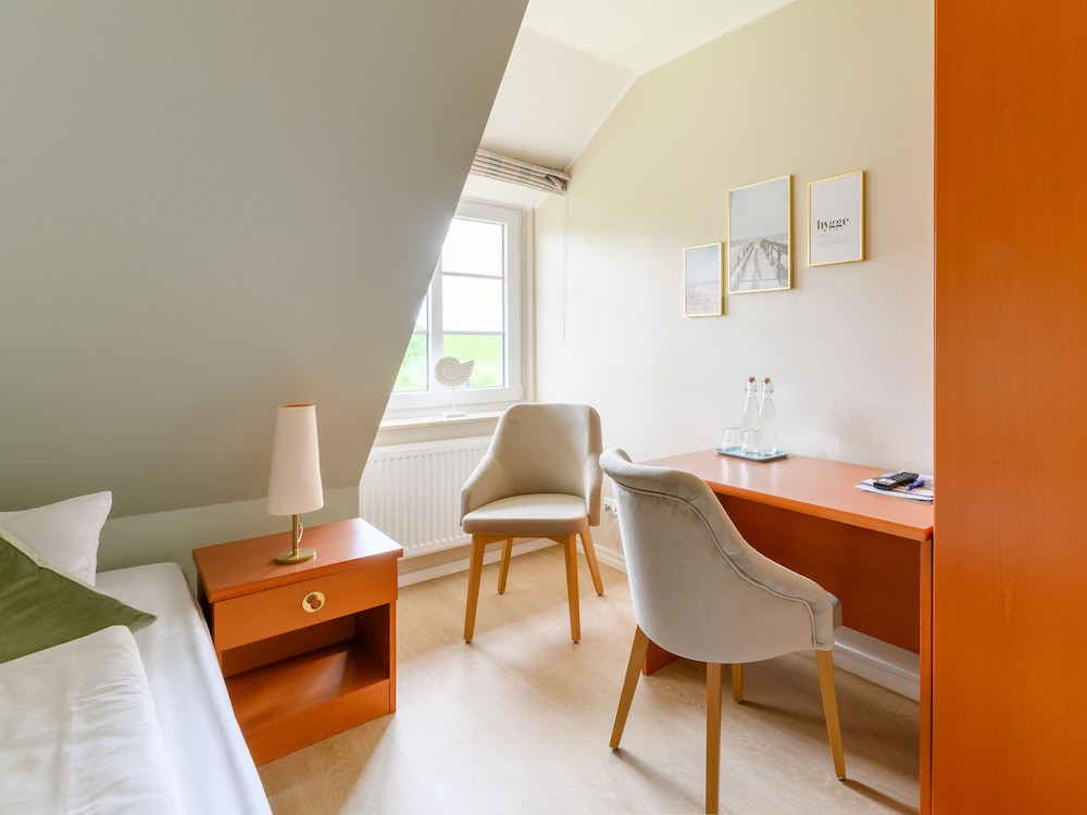 Standard Double Room photo 3