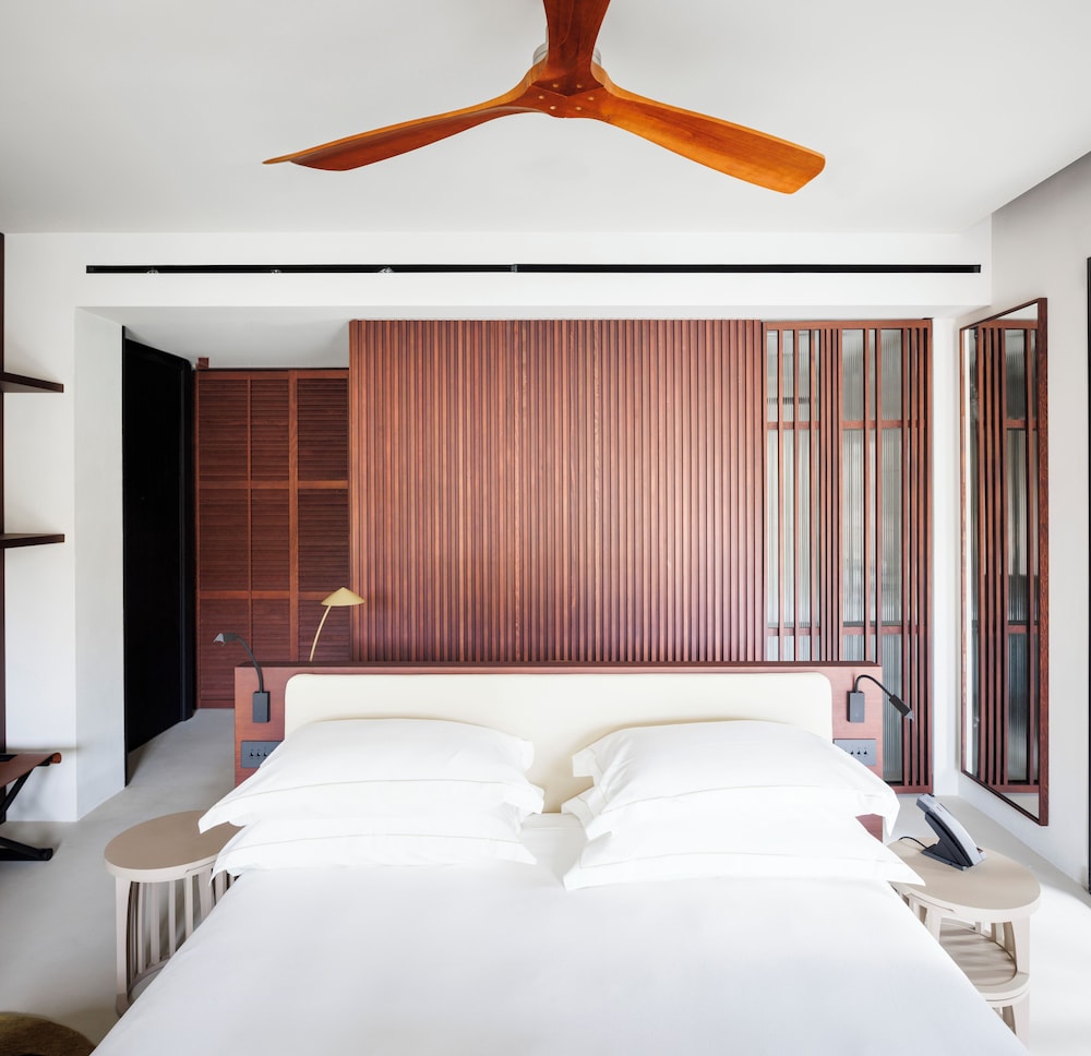 Signature Room, Balcony
